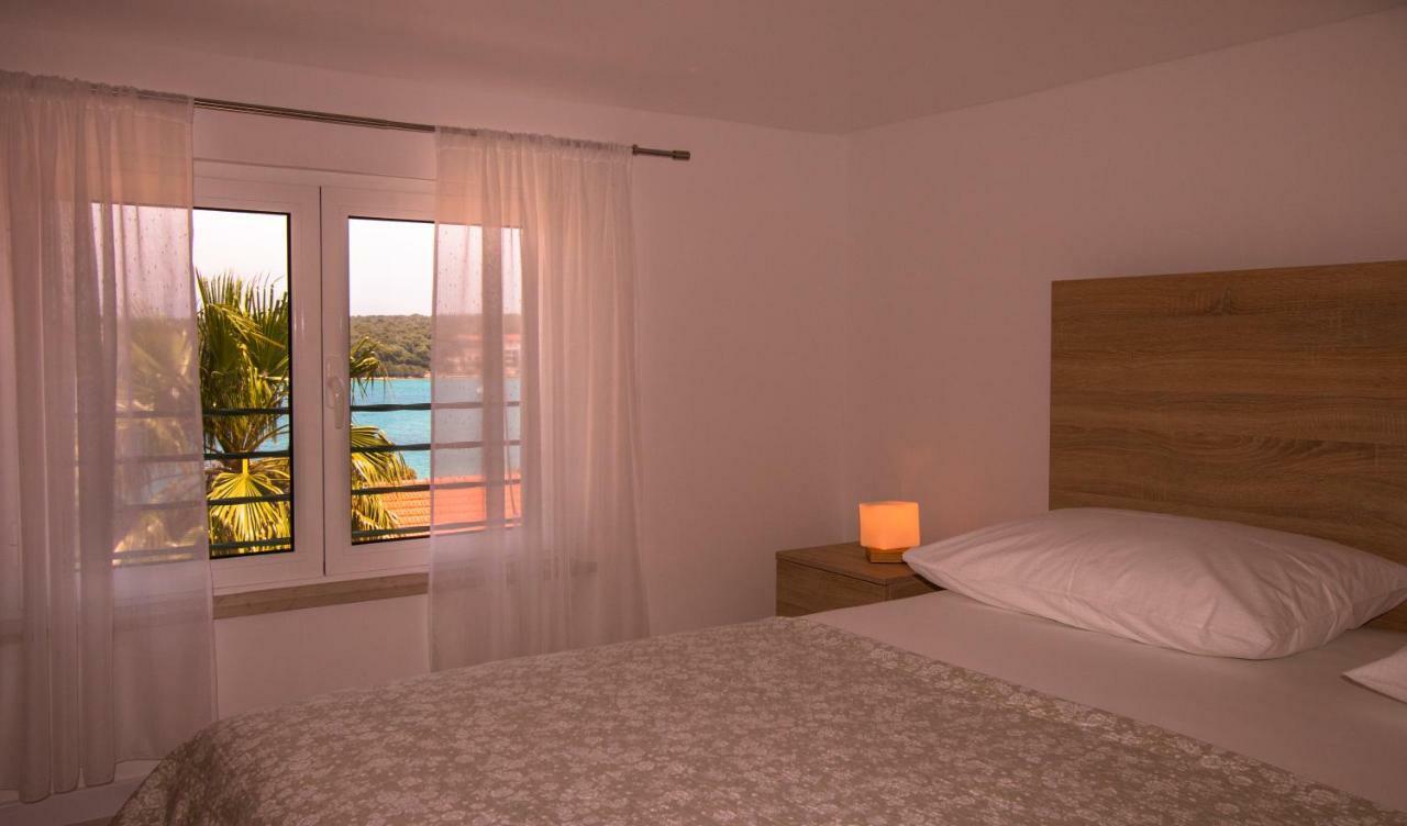Ceratonia Apartments Ловіште Екстер'єр фото